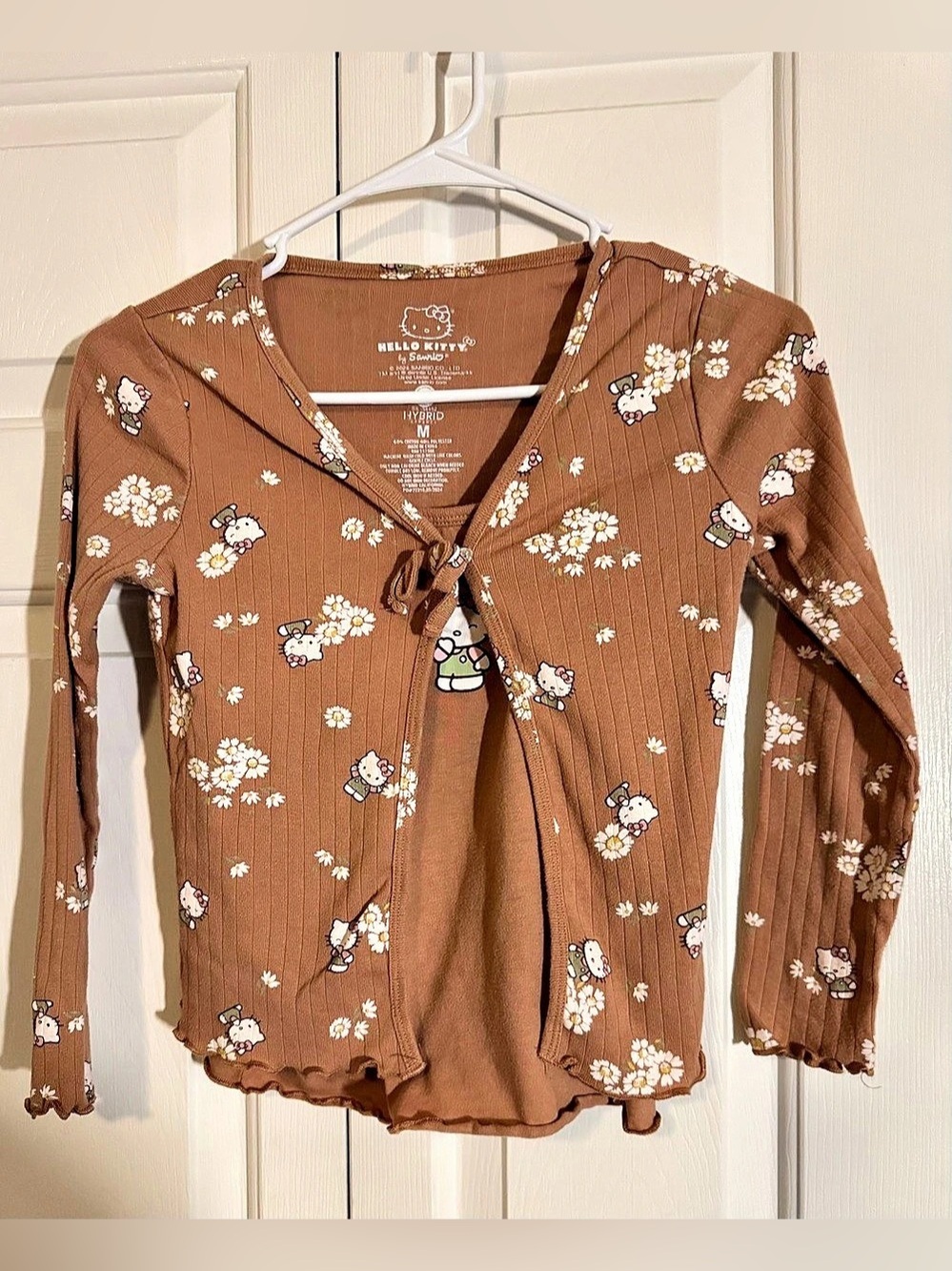 Hello Kitty Floral Long Sleeve Top Size Medium